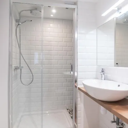 Vitelli And Apartament *